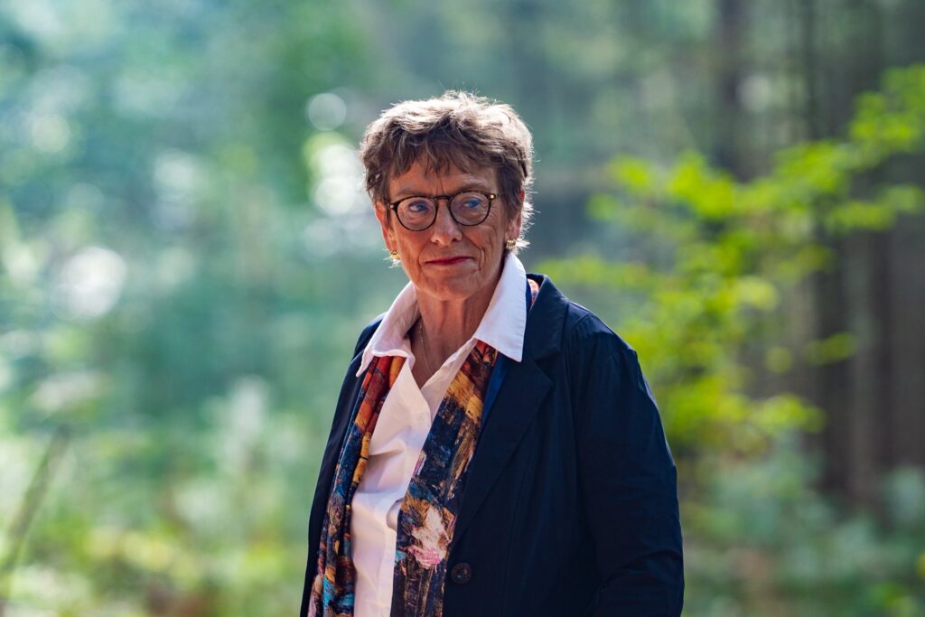 Gwen Dudok van Heel, executive coach, in het Amerongse Bos